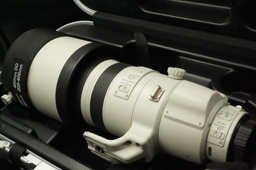 Canon 200 400 l is - ef, f4